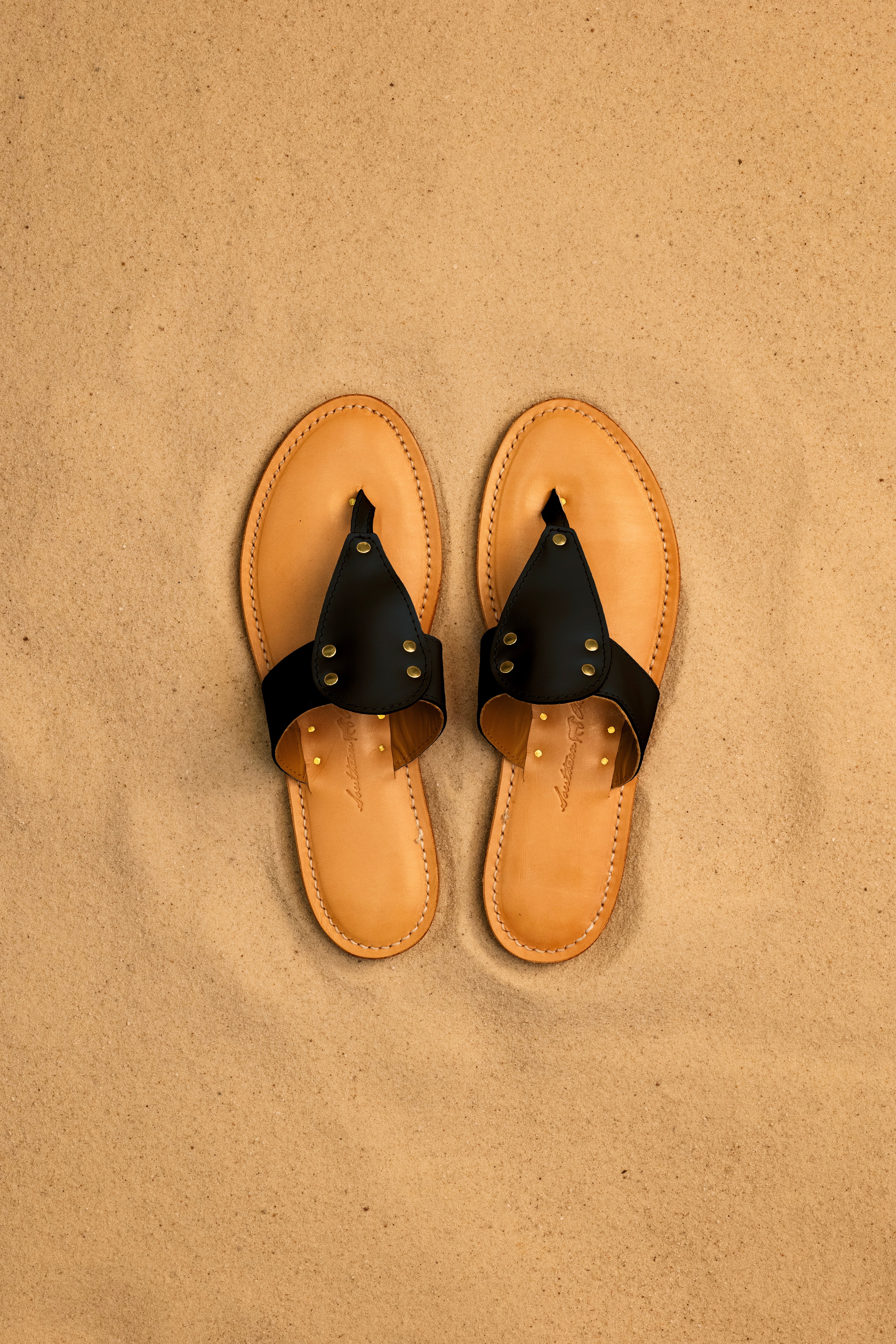 The Alexandria in Black